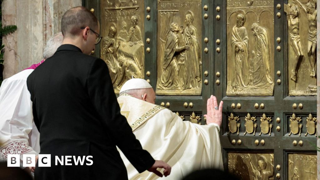 Pope Francis opens Holy Door at St Peter's Basilica to kick off special jubilee year