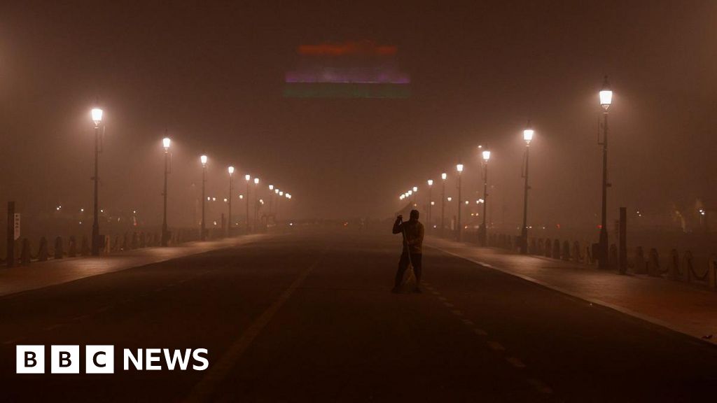 Delhi air pollution levels at 'severe plus', authorities say