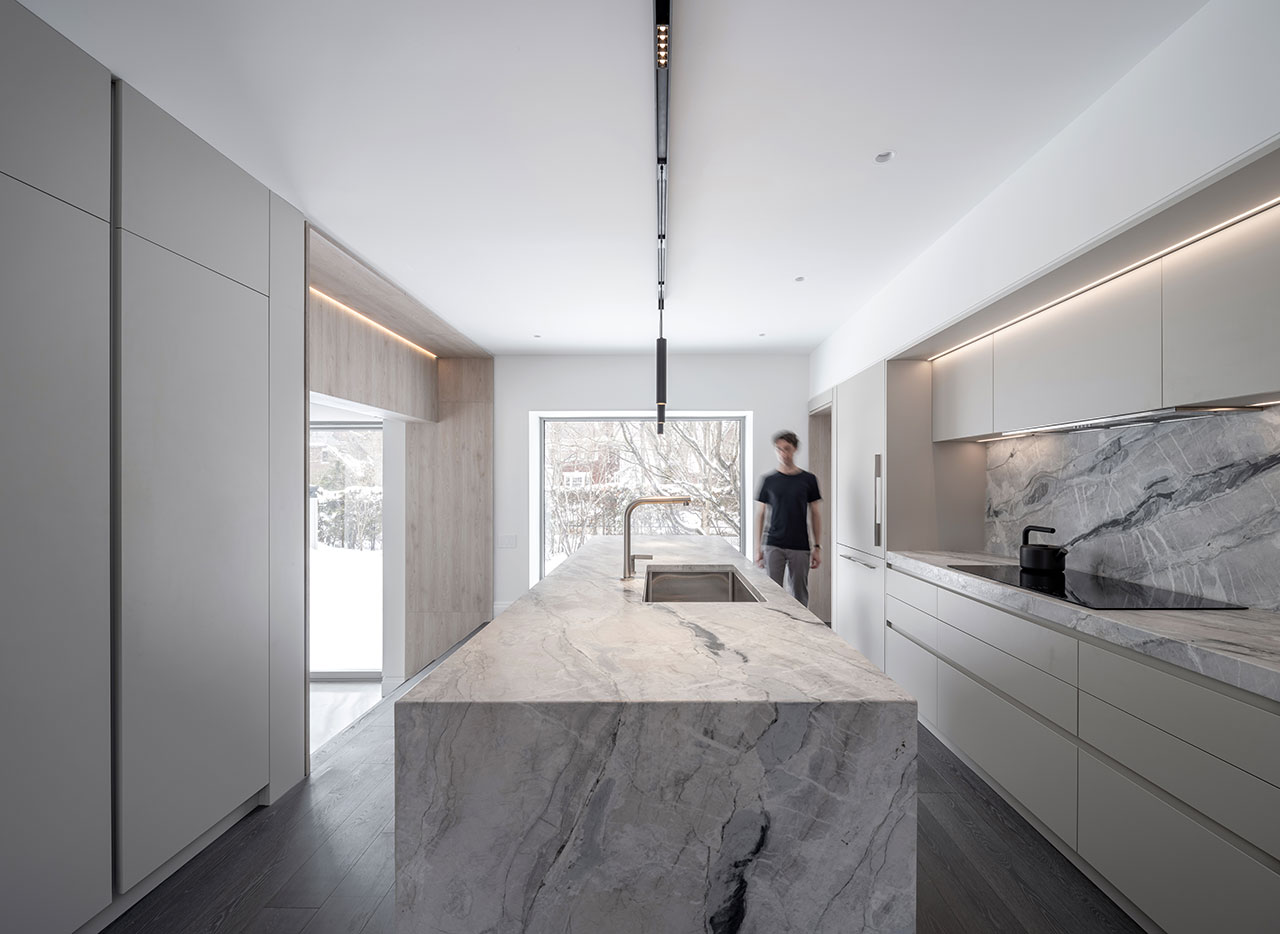 Surgical Precision Marries Minimalism With Tradition in Baby Point