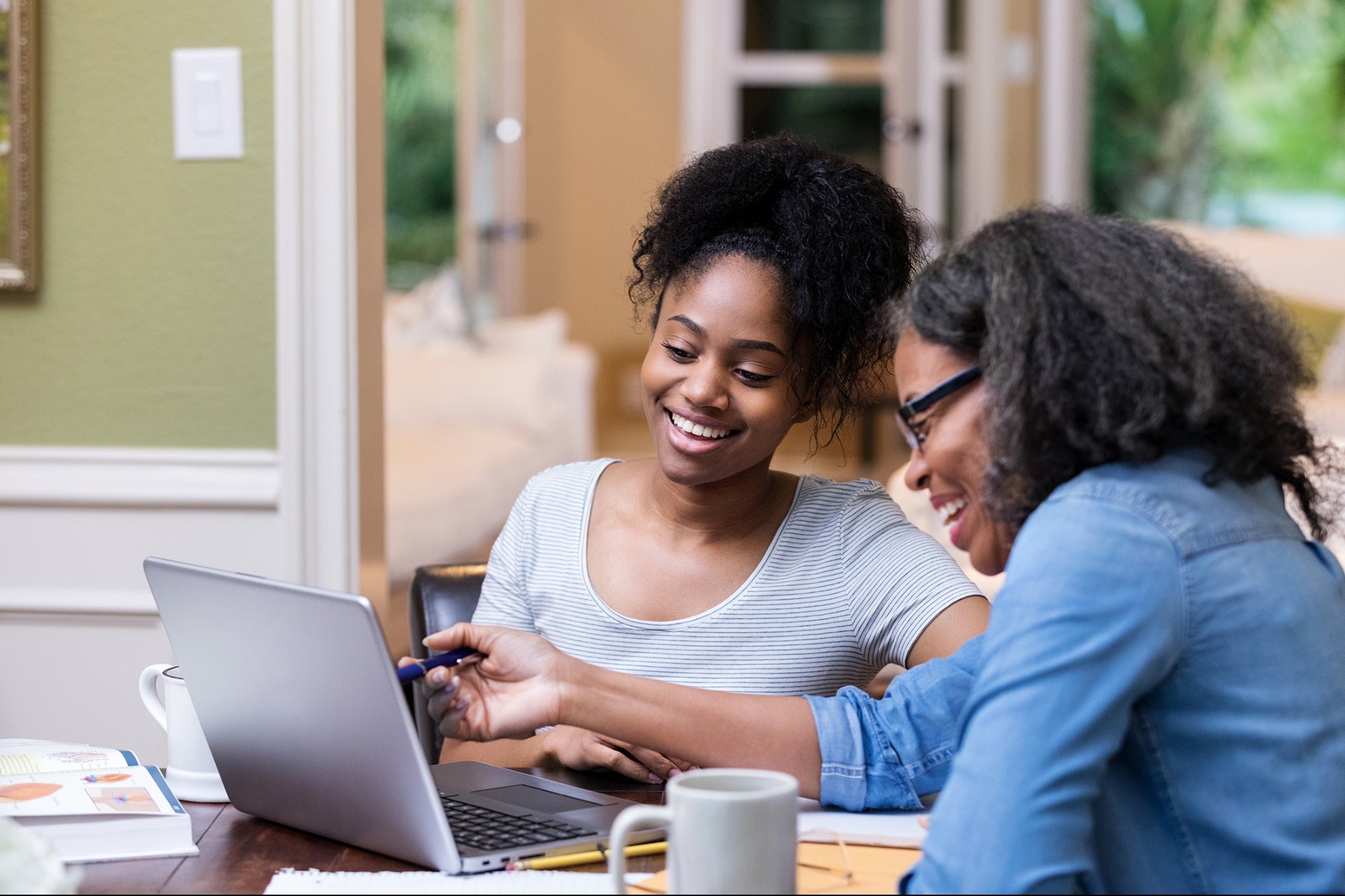 4 Work- Life Balance Tips for Busy Parents of College- Bound Students