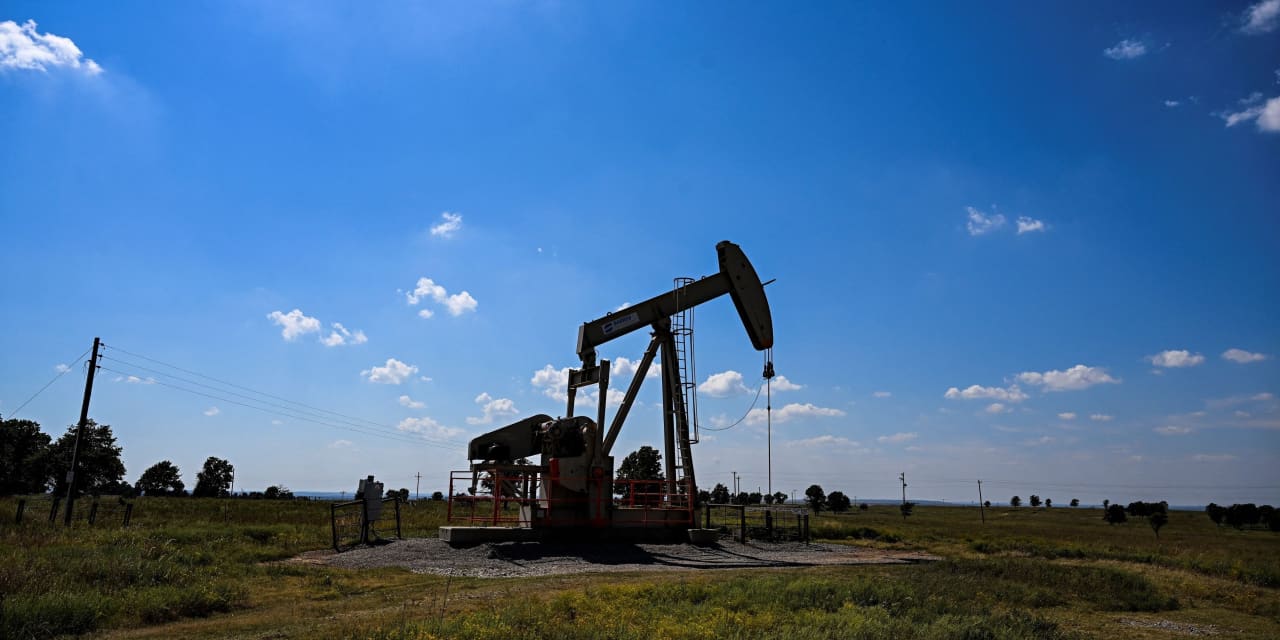 Oil prices struggle for direction on strong China data, Ukraine- Russia uncertainty