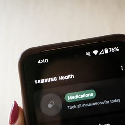 How to Track Your Medications with iOS and Android