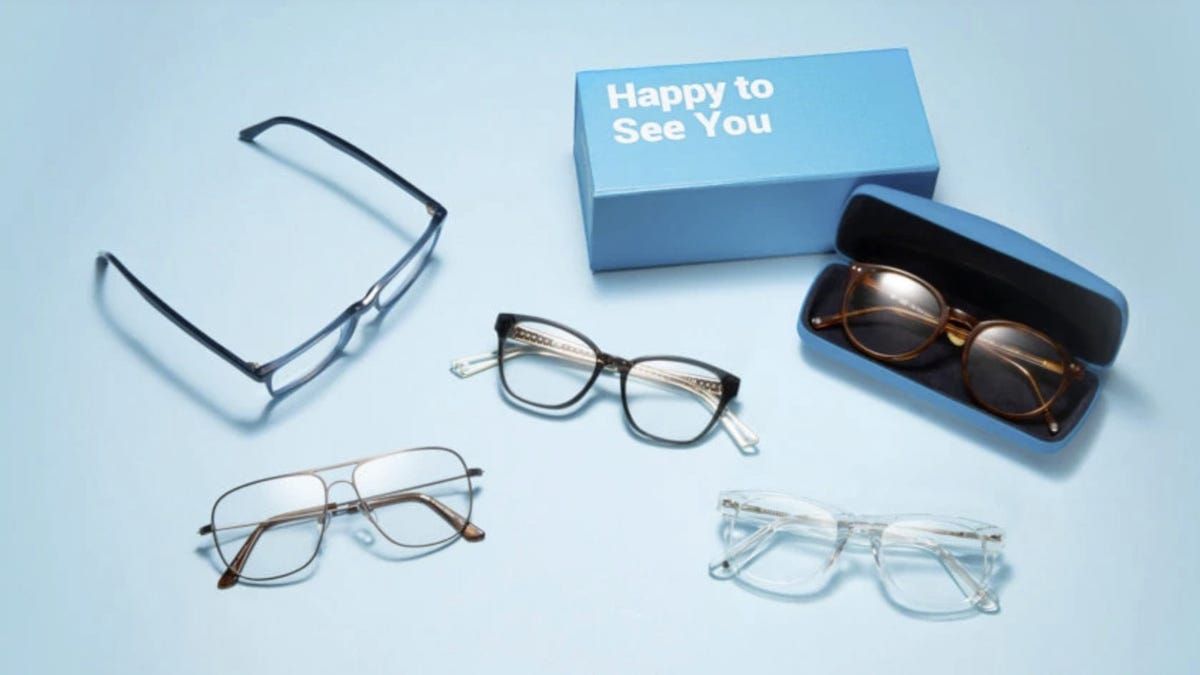 Get a Stylish New Pair of Glasses During GlassesUSA's Spring Sale