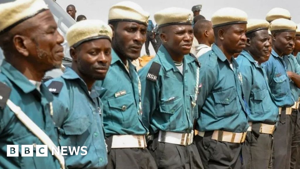 Nigerian Islamic police arrest non-fasting Muslims during Ramadan